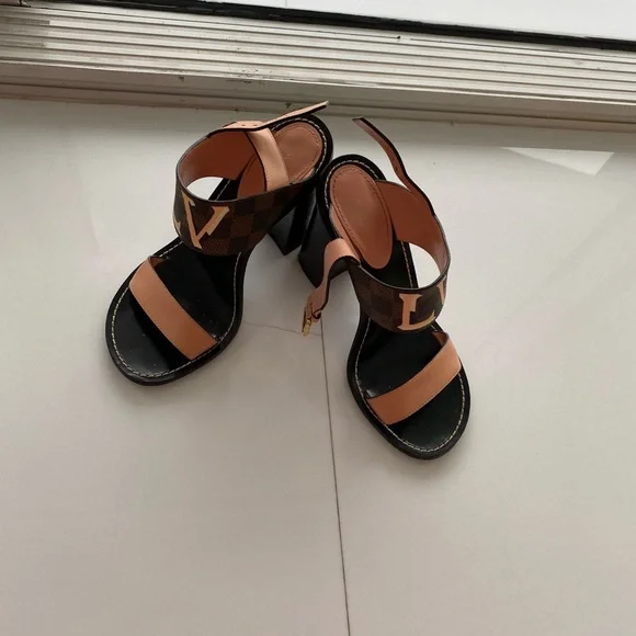 Lv shoes - Picture 4 of 10